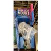 Image 2 : TRAY OF BETTER BOAT ITEMS INCLUDING TRANSOM SAVER, BOAT SEAT MOUNT, BOAT SEAT POST, BOAT + RV CUP HO