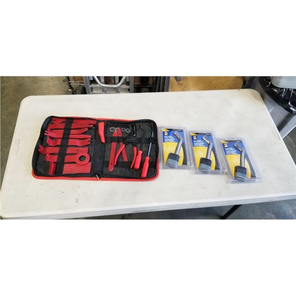 3 NEW POWER FIST CLASS V 5/8 INCH LOCKING HITCH PIN AND JUNING PRY SET IN SOFT CASE