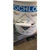 Image 2 : BUCKET OF HYPOCHLOR 12 AND BUCKET OF SQUARE ONE FINISH & WAX STRIPPER
