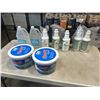 Image 1 : 2 BUCKETS DAMPRID MOISTURE ABSORBER AND 7 BOTTLES OF VINEGAR