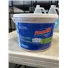 Image 5 : 2 BUCKETS DAMPRID MOISTURE ABSORBER AND 7 BOTTLES OF VINEGAR