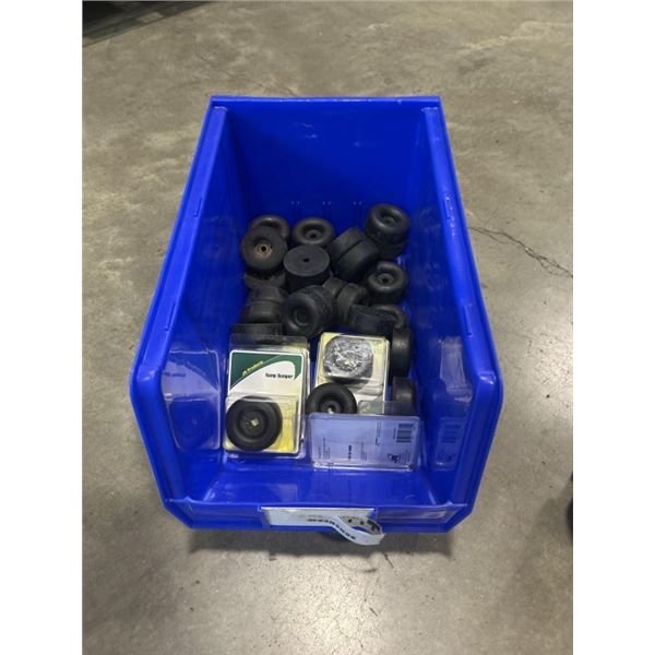 TRAY OF RUBBER BUMPERS