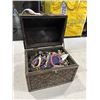 Image 2 : JEWELLERY TRUNK WITH ASSORTED ESTATE JEWELLERY