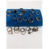 Image 1 : 25 MISC RINGS AND RING BANDS