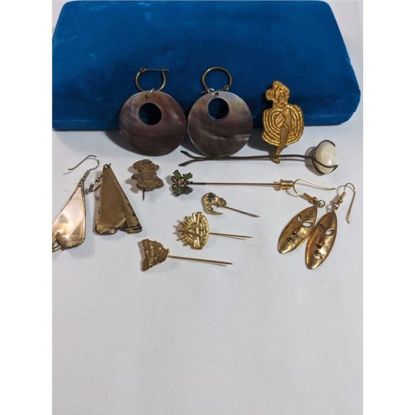VINTAGE STICK PINS AND PAIRS OF EARRINGS