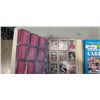 Image 2 : BINDER OF BASEBALL CARDS AND COMPETE BOOK OF 1991 BASEBALL CARDS
