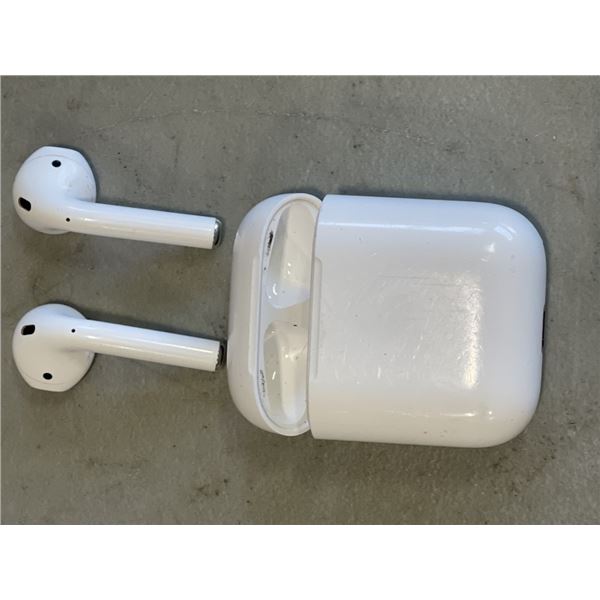 APPLE AIRPODS. WORKING