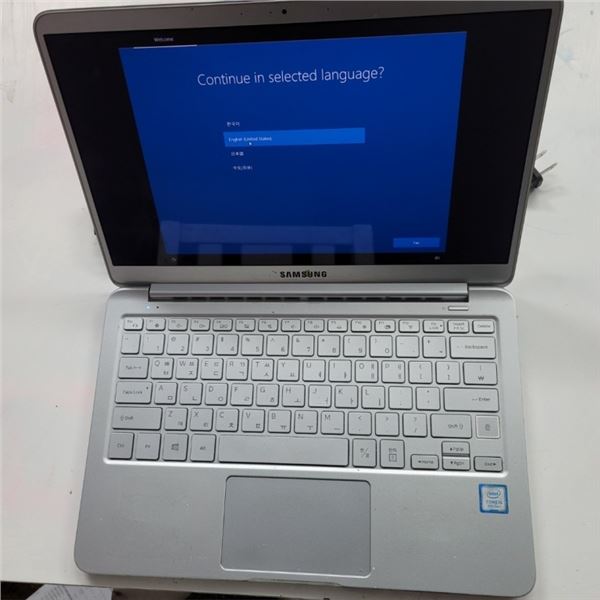 SAMSUNG INTEL I5 CORE 8TH GEN LAPTOP WORKING WITH CHARGER
