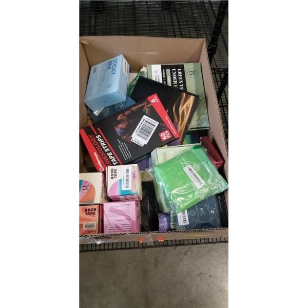 TRAY OF VARIOUS BEAUTY PRODUCTS