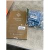 Image 2 : APPROX 100 ZENO DISPOSABLE PONCHOS