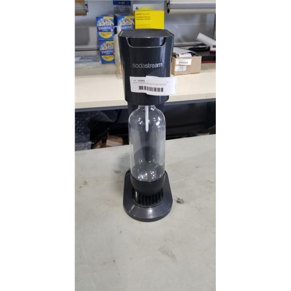 SODA STREAM CARBONATED BEVERAGE MAKER. WORKING