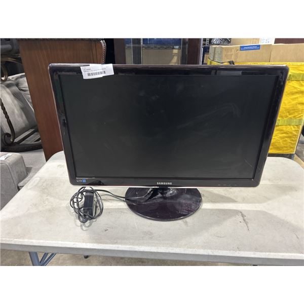 SAMSUNG 32 INCH MONITOR, WORKING