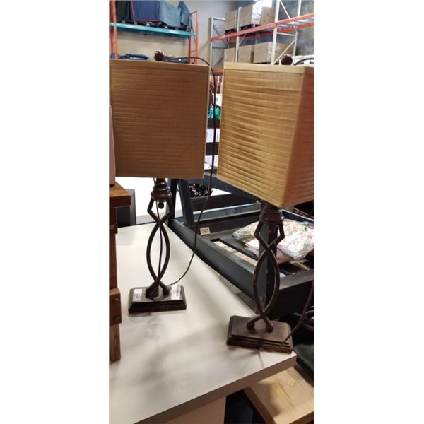 PAIR OF TABLE LAMPS