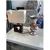 Image 1 : VINTAGE VASE AND WOOD LOOK TABLE LAMP