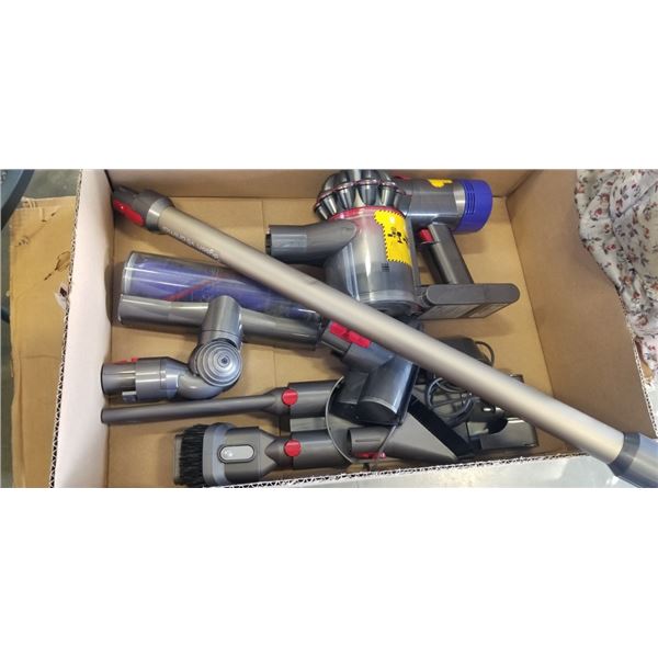 DYSON V8 ANIMAL CORDLESS STICK VACUUM - TESTED WORKING, RETAIL $599