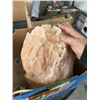 Image 4 : LARGE SALT LAMP