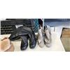 Image 2 : BAG OF LADIES BOOTS. 1 SIZE 10, 2 SIZE 9, 1 SIZE 39