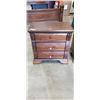Image 2 : PAIR OF MAHOGANY FINISH 3 DRAWWR NIGHTSTANDS