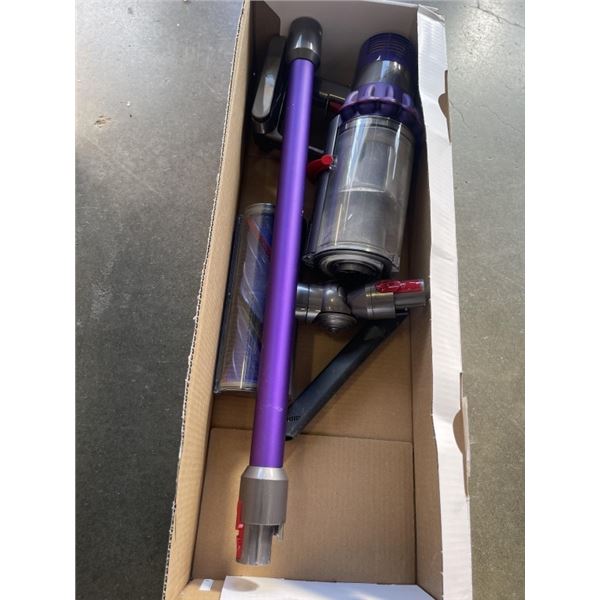 DYSON V10 ANIMAL PLUS CORDLESS STICK VACUUM - TESTED WORKING, RETAIL $699