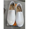 Image 2 : 7 PAIRS VARIETY SHOES INCLUDING BALL BAND, VIA PINKY AND D SEEK