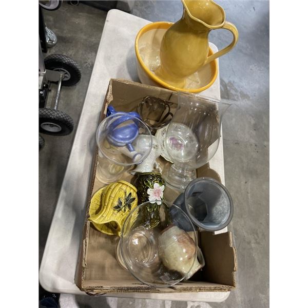 TRAY OF ASSORTED VASESA DN ANTIQUE JUG AND BOWL SET