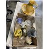 Image 1 : TRAY OF ASSORTED VASESA DN ANTIQUE JUG AND BOWL SET