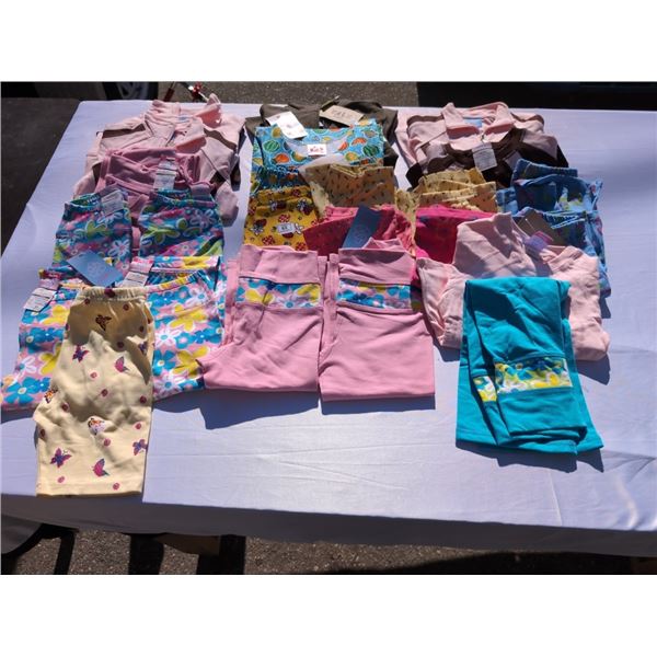 24 NEW PIECES OF NEW KIDS CLOTHING SIZE 6 ORIGINAL RETAIL $300+