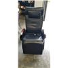Image 1 : LEATHER MASSAGE AND HEAT RECLINER CHAIR