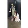 Image 1 : MOTHER & DAUGHTER ZOMBIES W/ ZOMBIE BABY HALLOWEEN PROPS
