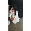 Image 3 : MOTHER & DAUGHTER ZOMBIES W/ ZOMBIE BABY HALLOWEEN PROPS