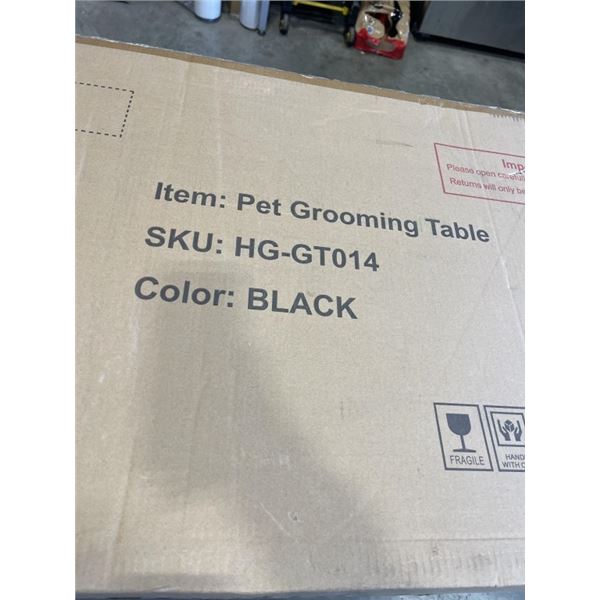 PET GROOMING TABLE
