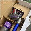 Image 2 : DYSON V11 CORDLESS STICK VACUUM WITH ACCESSORIES AND CHARGER WORKING