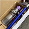 Image 3 : DYSON V11 CORDLESS STICK VACUUM WITH ACCESSORIES AND CHARGER WORKING