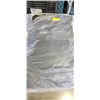 Image 3 : 2 NEW SETS OF TOYOTA HIGHLANDER FLOOR MATTS