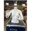 Image 1 : TABLE TOP FEMALE MANEQUIN