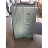 Image 5 : ROOTS GREEN 3PC HARDSIDE LUGGAGE SET, MIDDLE CASE HAS FREIGHT DAMAGE - RETAIL $269  CODE IS 333 FOR 