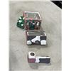 Image 2 : TWO 3 PIECE VINTAGE CHRISTMAS MINIATURE BUILDINGS
