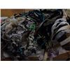 Image 3 : UNCLAIMED STORAGE:  WICKER BASKET C/W ASSORTED RIBBON