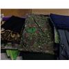 Image 2 : UNCLAIMED STORAGE:  FLAT C/W ASSORTED SEWING MATERIAL
