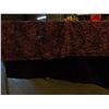 Image 1 : UNCLAIMED STORAGE:  1 QUILT & 2 PILLOWCASES