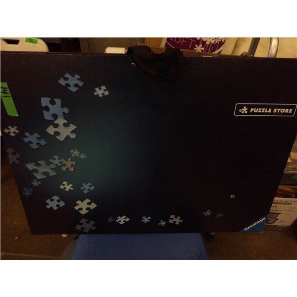 ESTATE:  PUZZLE CARRY CASE
