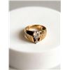 Image 1 : Lady's 14K Yellow Gold Ring With Three Diamonds and Ribbed Design