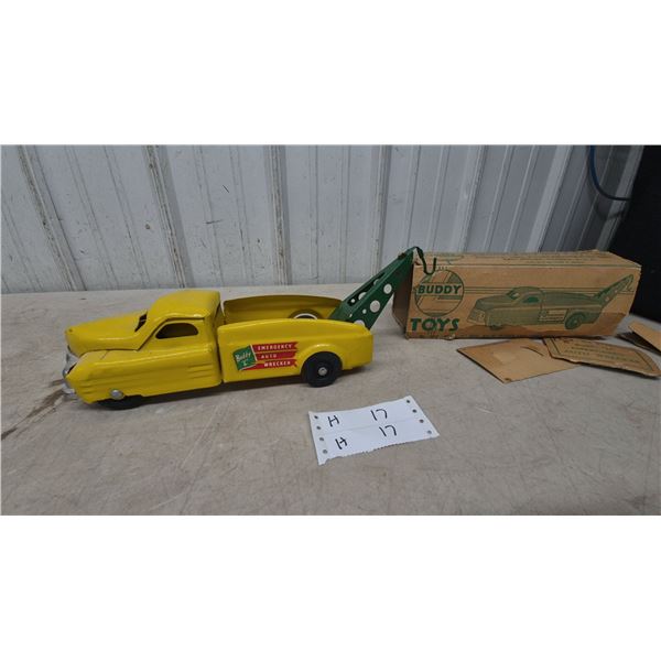Buddy "L" No. 5312 Emergency Auto Wrecker Pressed Steel Tow Truck with Original Box, 1950s, 12”