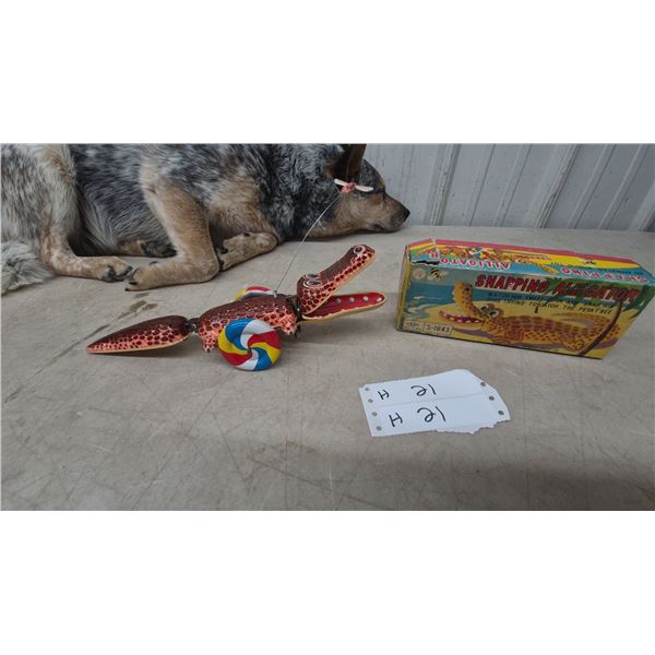 Vintage S&E Snapping Alligator S-1843 Tinplate Wind-Up Toy, Made in Japan, with Box, 12”, Working