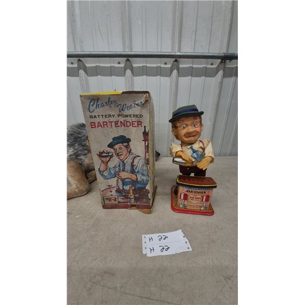 Vintage Rosko Toys 1962 Charley Weaver Battery Powered Bartender Tin Toy with Original Box