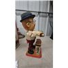 Image 5 : Vintage Rosko Toys 1962 Charley Weaver Battery Powered Bartender Tin Toy with Original Box