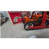 Image 4 : Marx Sparkling Climbing Bulldozer Tractor Tin Litho Caterpillar Diesel Toy with Original Box