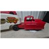 Image 11 : Marx Lumar Cross Country Auto Transport Truck, Pressed Metal, with 4 Plastic Cars and Original Box
