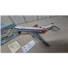 Image 2 : Vintage Battery-Operated Tin and Plastic Boeing 727 Jet Airliner Toy with Original Box