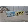 Image 9 : Vintage Battery-Operated Tin and Plastic Boeing 727 Jet Airliner Toy with Original Box